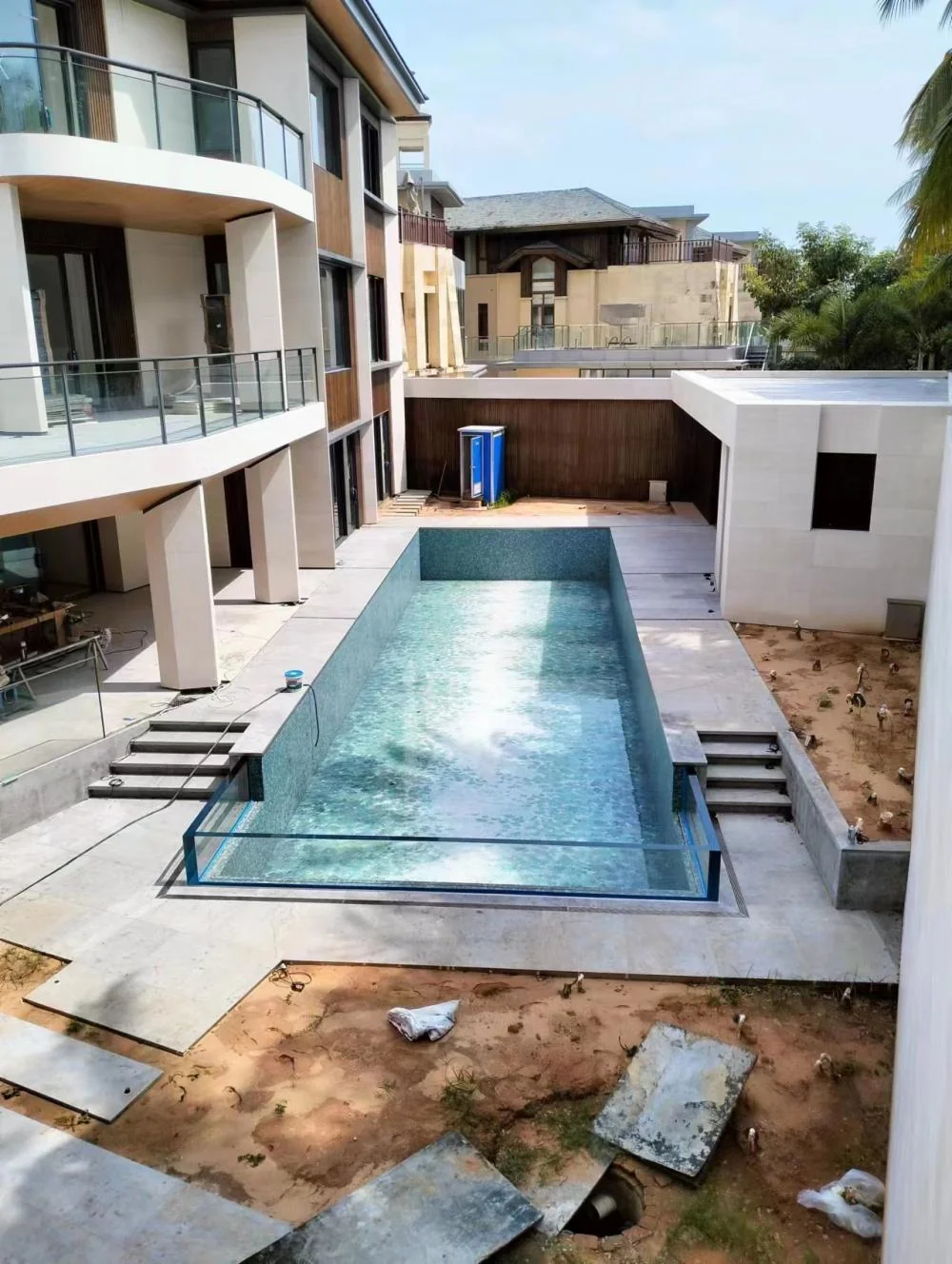 Hotel infinity overflow edge acrylic swimming pool — view 2