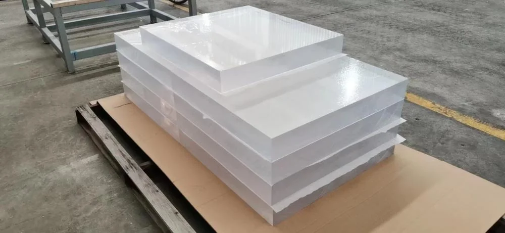 Clear cast acrylic sheet for aquariums and swimming pools