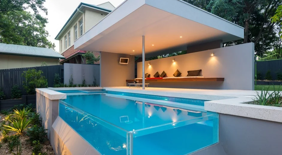 Acrylic side panel for outdoor adult swimming pool — view 3