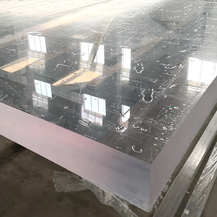 Clear swimming pool with 80mm thick acrylic sheet — view 3