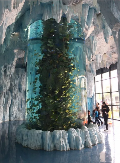Tall aquarium display