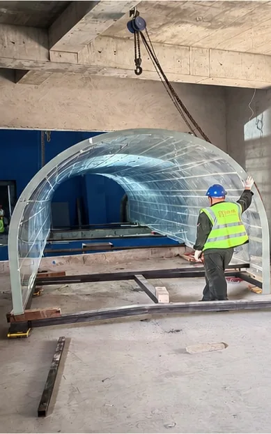 Curved tunnel section being positioned