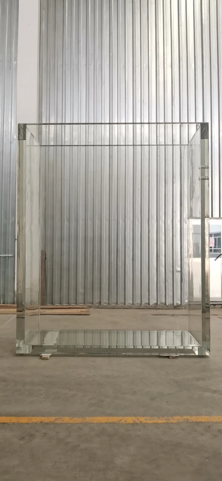 Thick casting acrylic glass sheet for fish tank