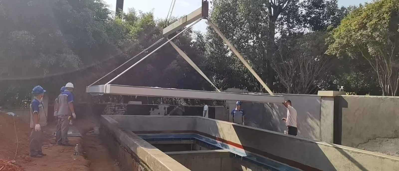 Xiamen Jiangshan Dijing villa pool — installation stage