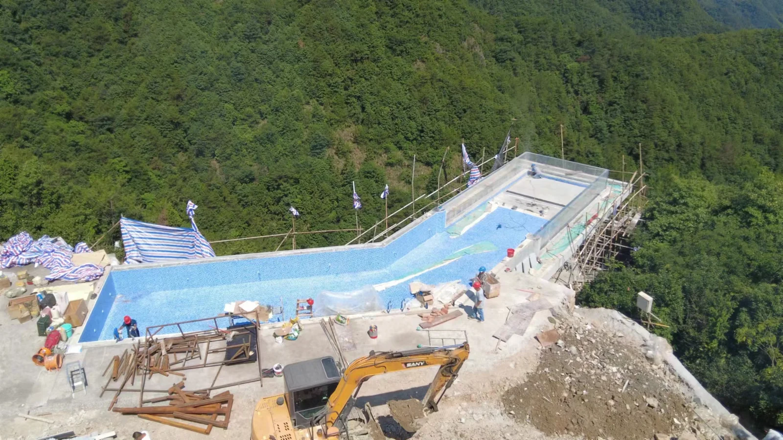 Panshan Yunyin pool — installation stage